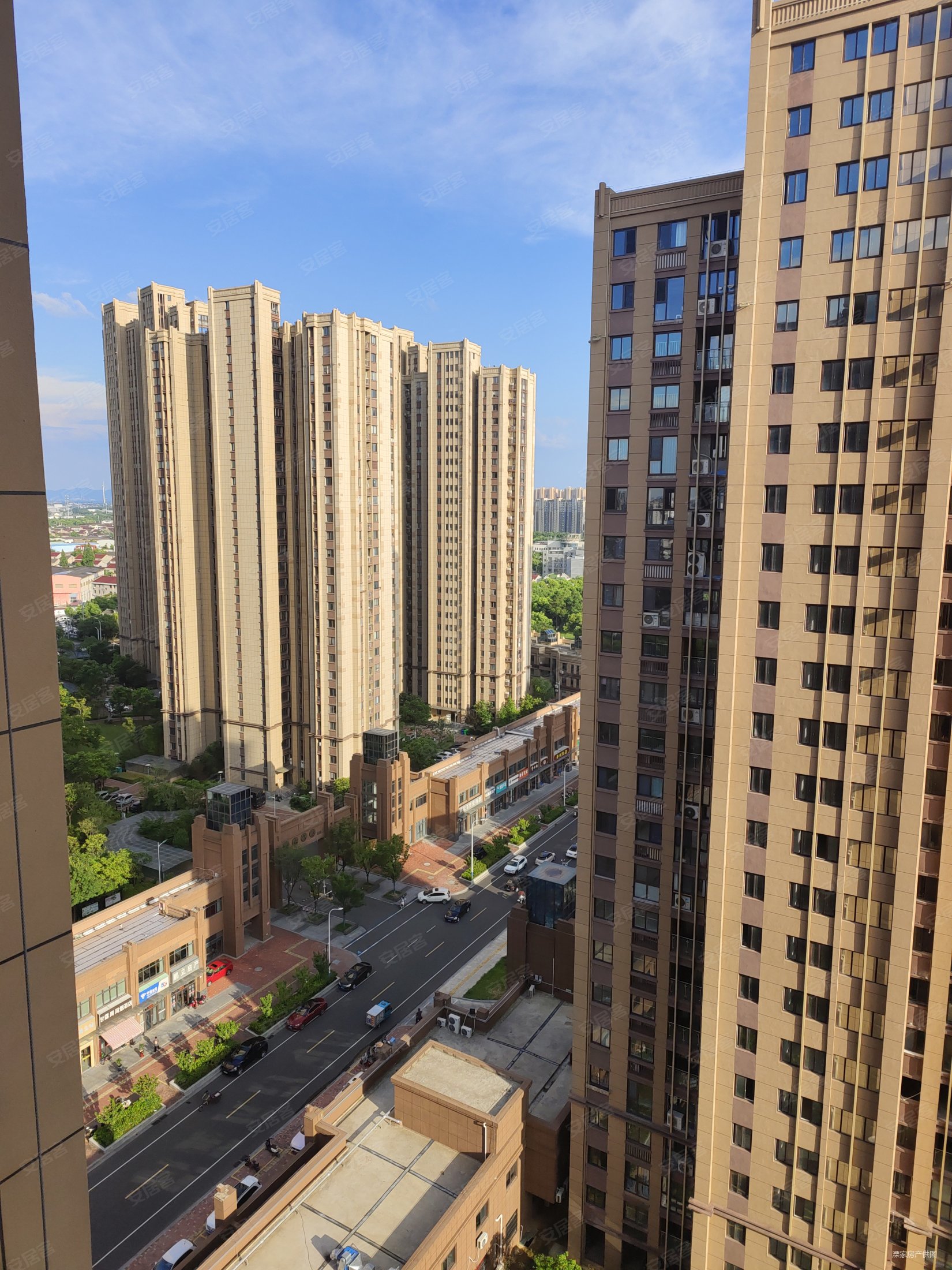 一手甘露茗苑二区17楼322户型138平挂牌价1838w