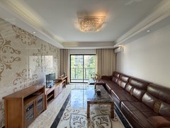 深圳龙岗平湖御峰园叠墅带院子四房 家具齐全 急租 随时可入住 固定车位出租房源真实图片