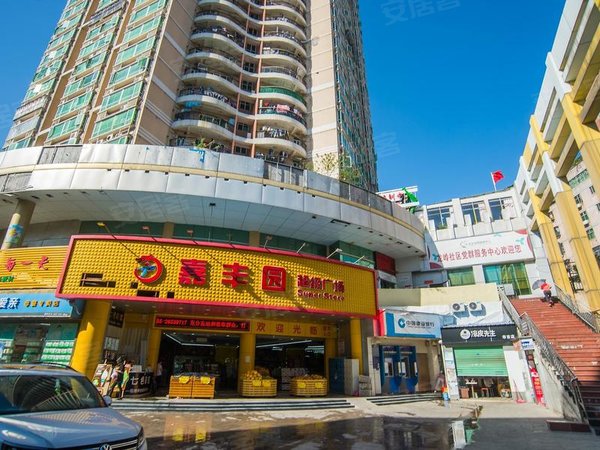 深圳布吉长龙龙岭山庄龙岭山庄长龙地铁口 精装两房 可以配齐家私