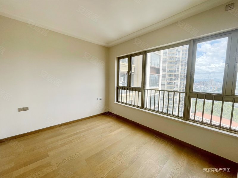 御龙山花园~精装修四页草户型~虎门次新小区~税费少