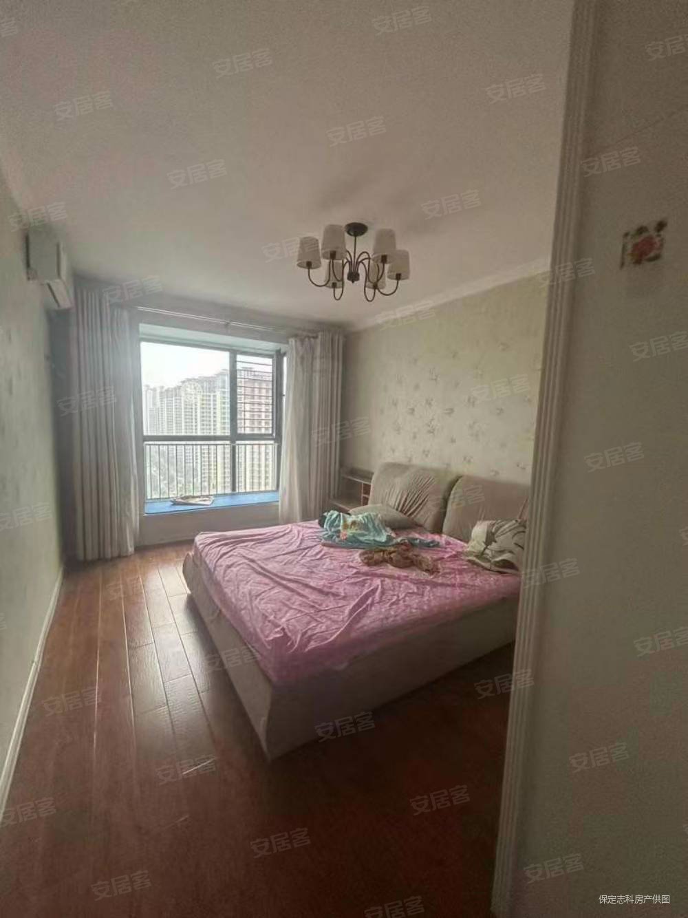 公园时代3室2厅2卫127㎡南北109万