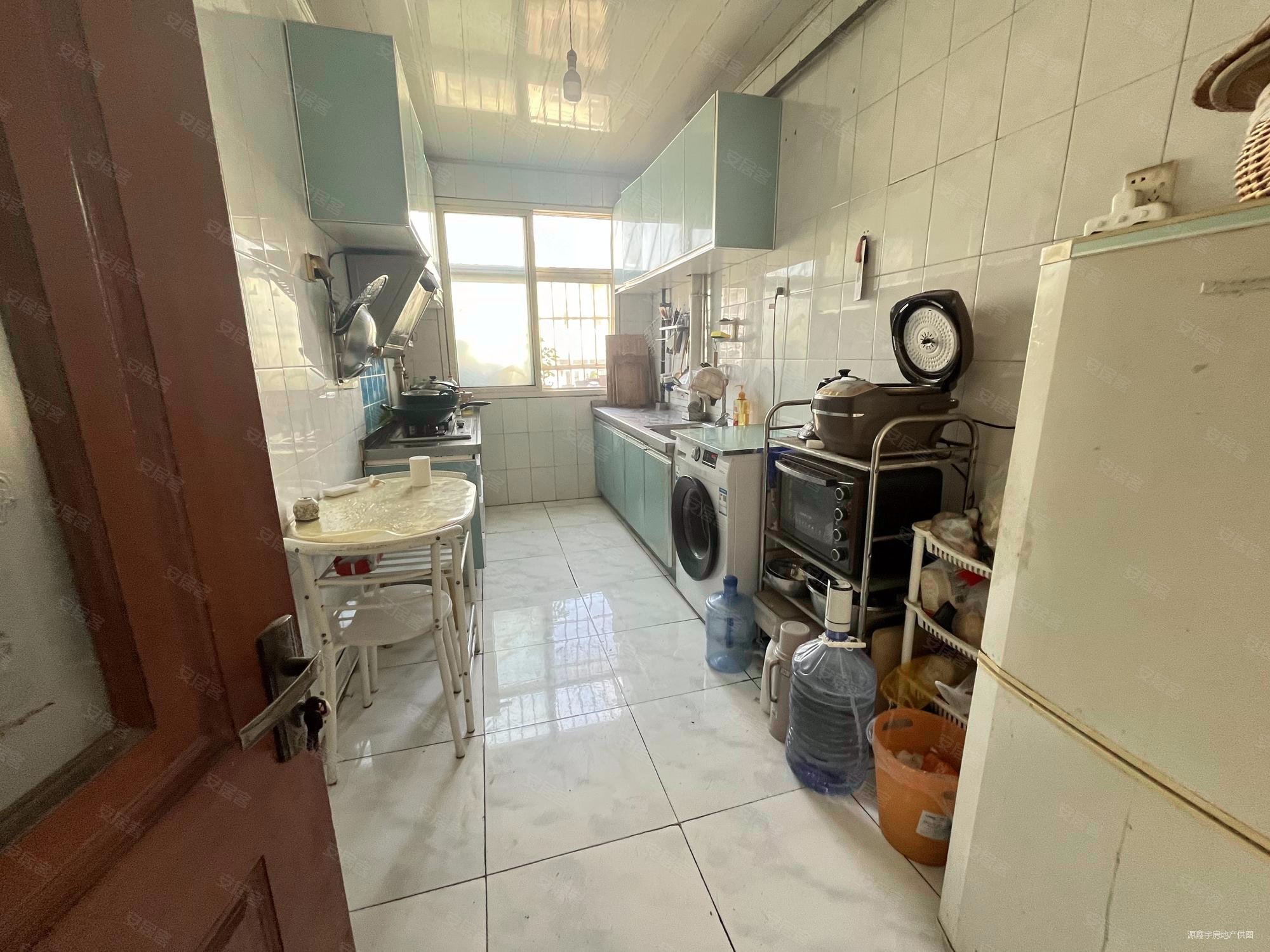 西山花苑2室1厅1卫61㎡南北56万