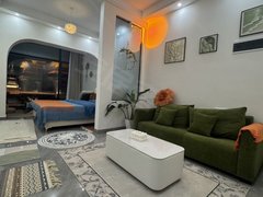 临沧临翔凤翔佤山出租53平米L大阳台干净整洁温馨环境好 夜景很美出租房源真实图片