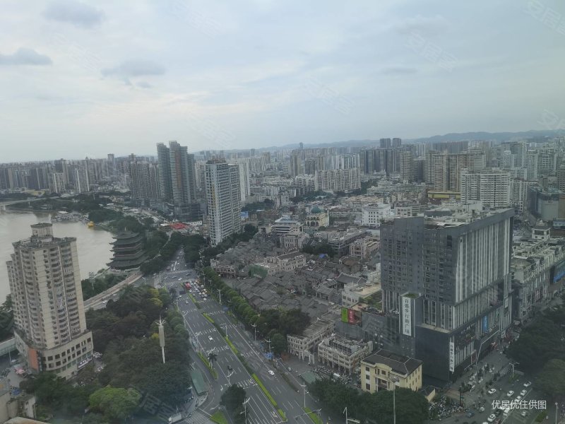 南宁房产网>南宁二手房>青秀二手房>民族广场二手房>丽原天际>800_600