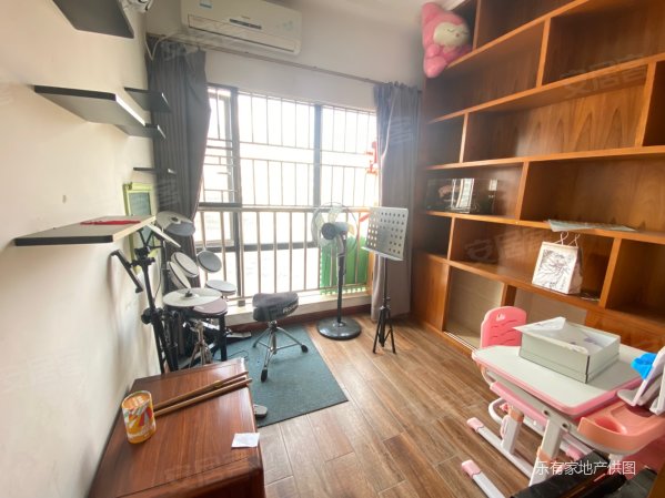 广兴源圣拿威5室2厅2卫137.1㎡南北988万