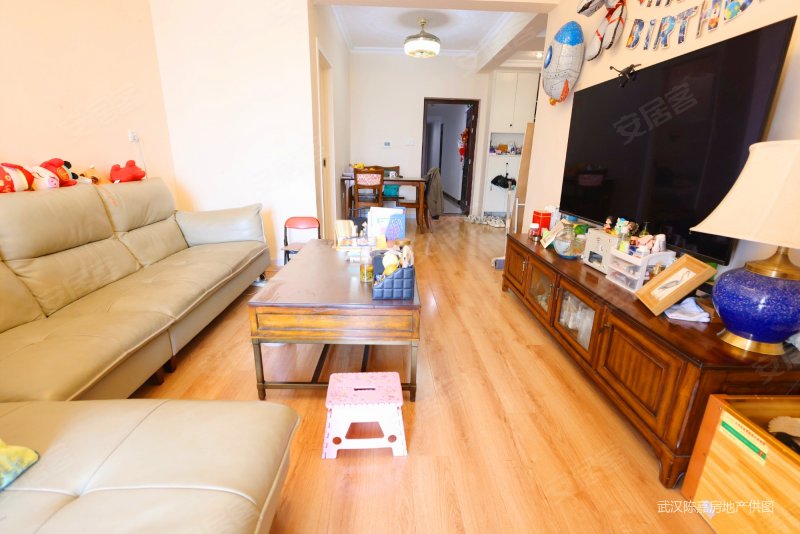 谭鑫培地铁口 东湖路    万豪世纪天街精装三房急售