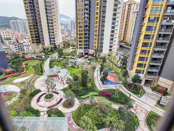 深圳布吉丹竹头英郡年华三期全网精选!