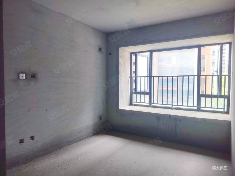 出行方便 产权清晰 次新小区 双卫格局 正南朝向,大中华幸福城二手房