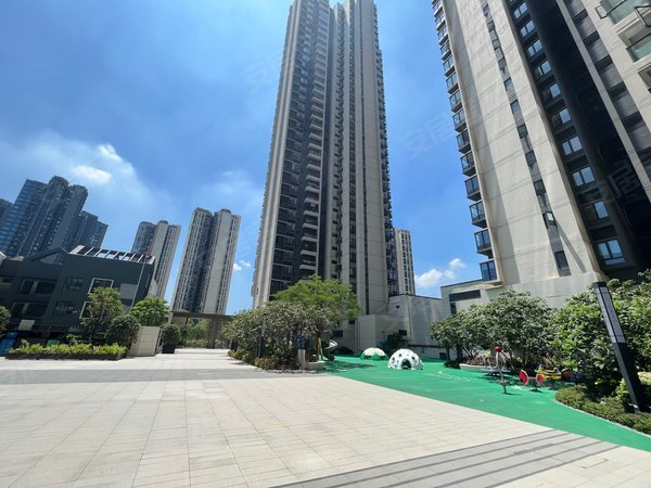 深圳坪山坪山万樾府创新广场旁 万樾府125平四房 地铁14号线锦龙 近