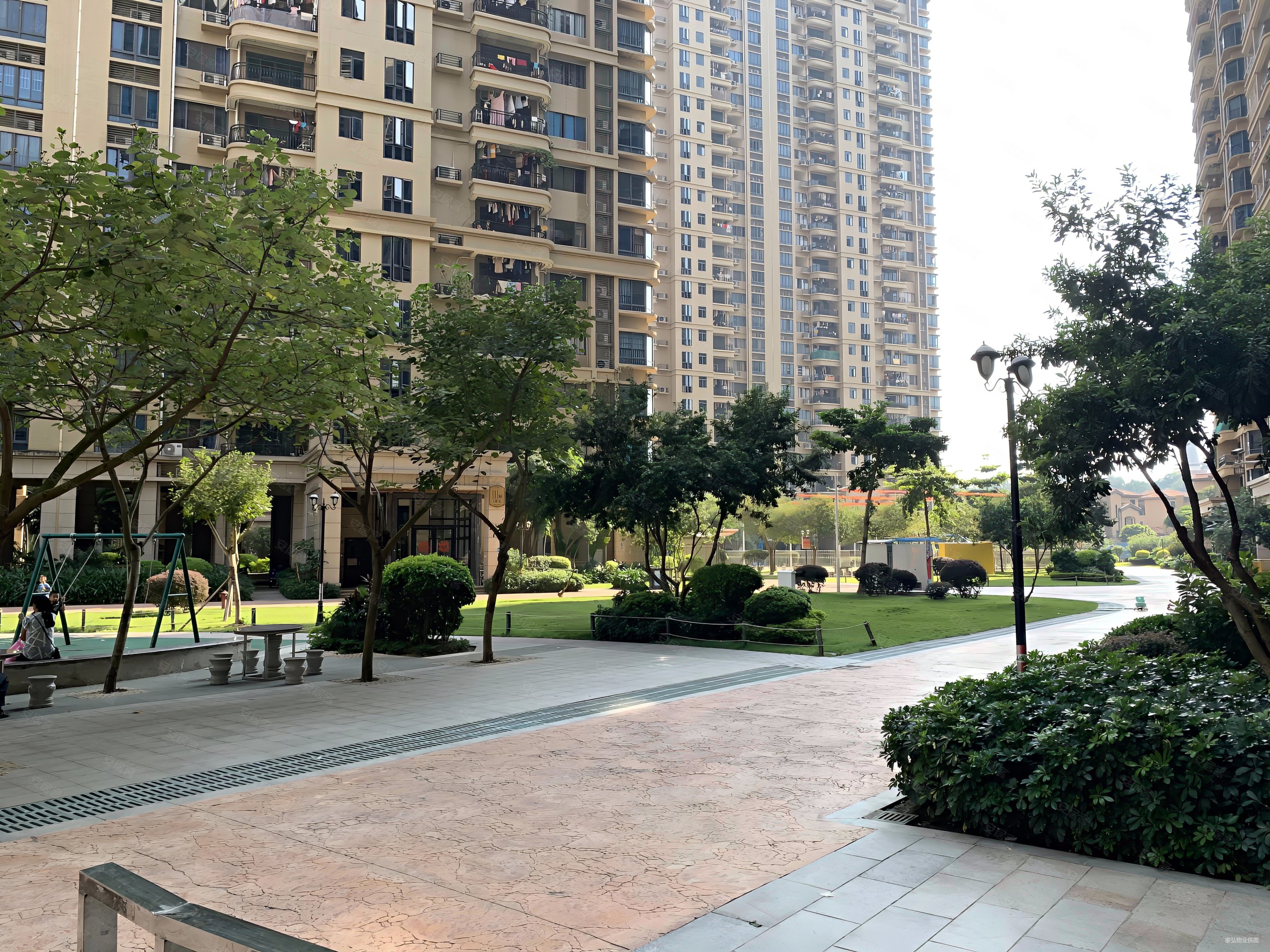 碧桂园天麓山二期小区新商圈成熟商品房小三居