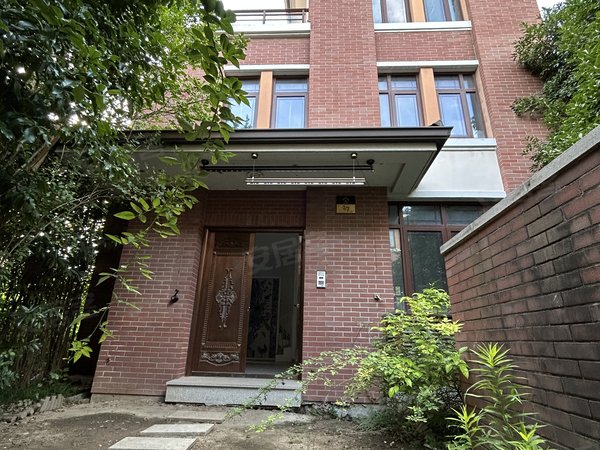 上海闵行颛桥万顺水原墅(别墅)闵行都市路 独栋大别墅 可以办公 居家