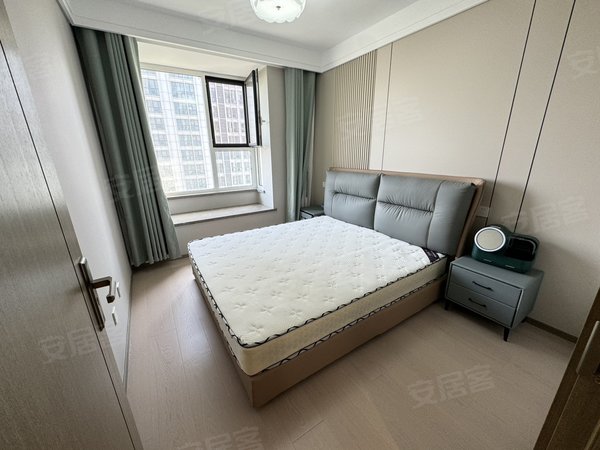 青岛李沧李村海信东山府套三双卫高端定制海信东山府李沧乐客城 和谐