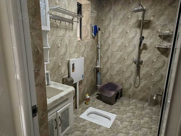 凉山西昌东部新城鑫海国际唐园 万达旁 环境好 生活方便 停车方便 随时看房出租房源真实图片