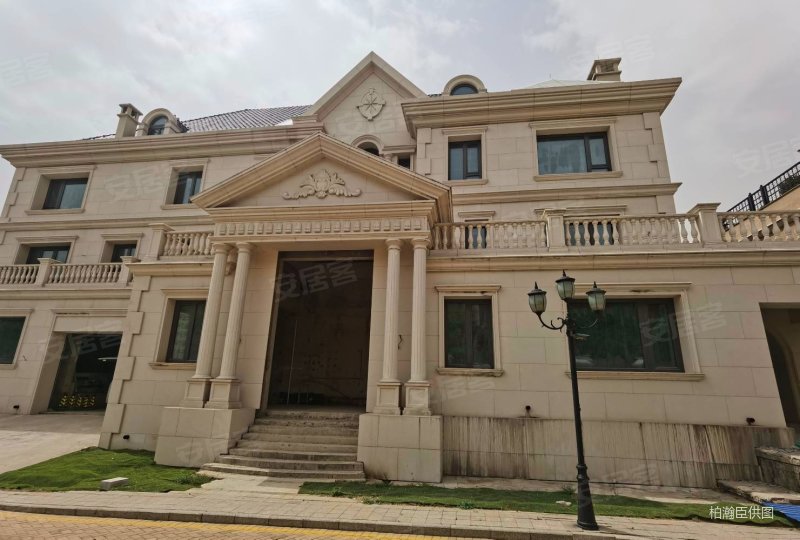 丽宫别墅7室3厅7卫1017㎡南北8300万