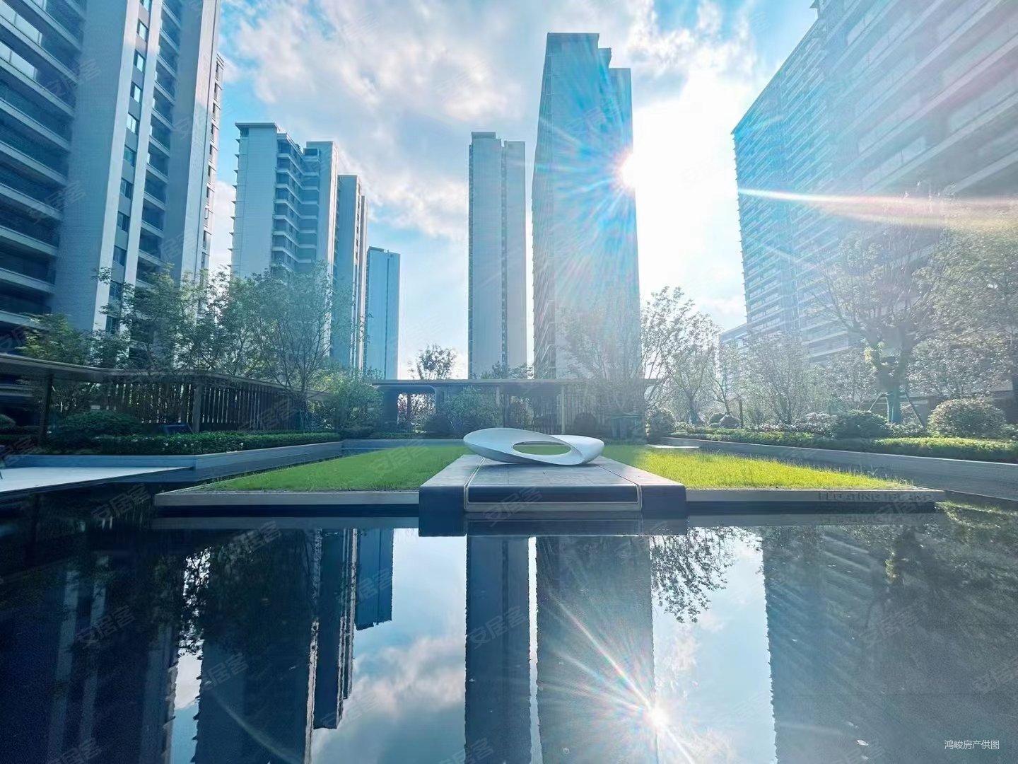 世外旭辉城(二期)3室2厅2卫98㎡南北65.9万