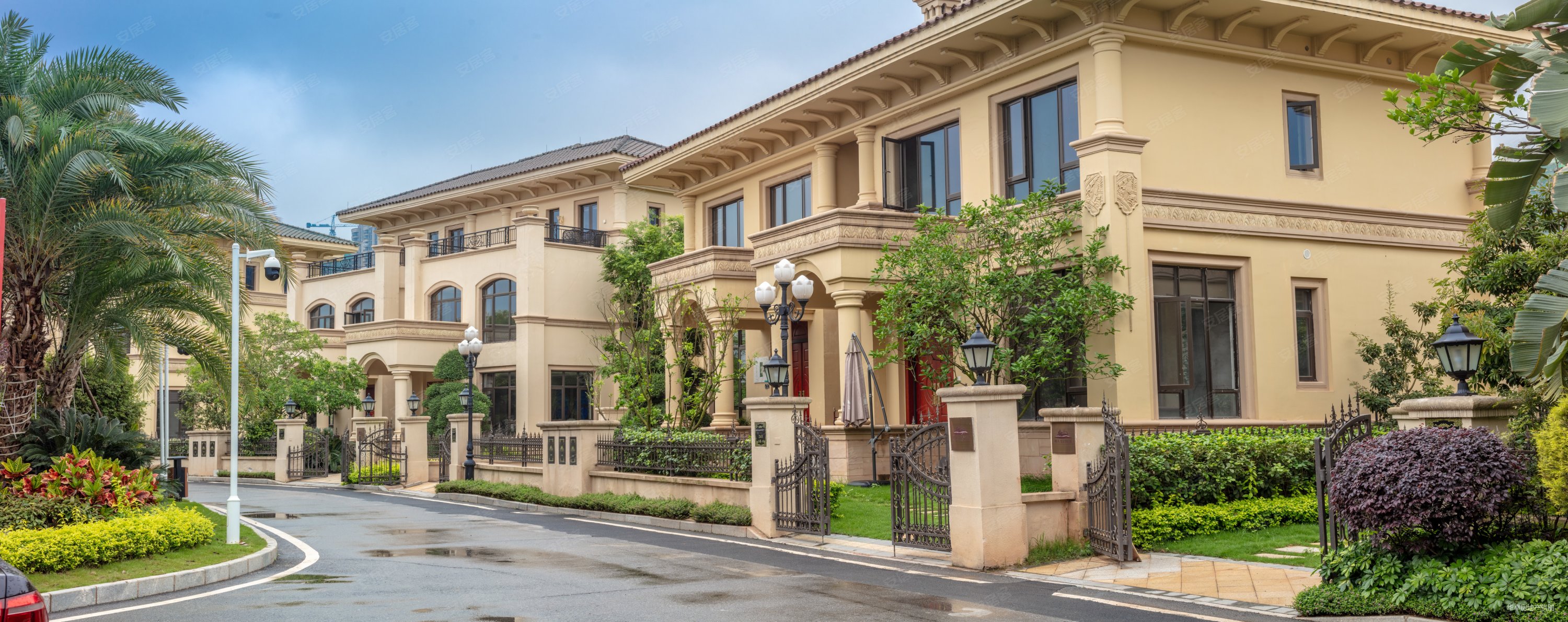 恒大世纪梦幻城(别墅)3室2厅2卫205㎡南北135万