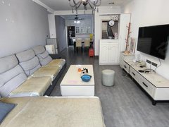 柳州城中公园城中万达东环大道马鹿山附近，家具家电齐全，拎包入住，免物业停出租房源真实图片
