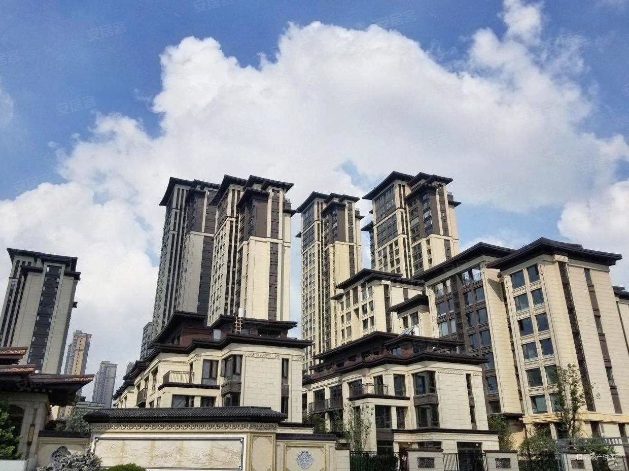 建发雍龙府别墅