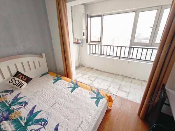 【多图】中垠御苑,国际会展中心租房,高新万达附近,四户合租有厨房