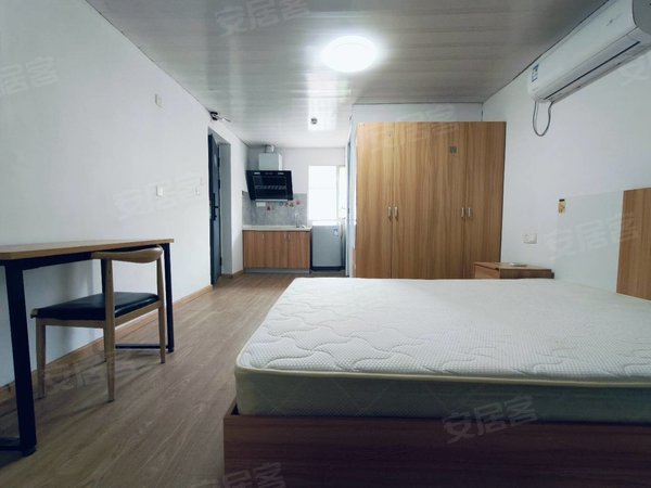 金华婺城婺城江南雅苑世贸边上50米 单间带露 台本人房東无中介月付押一付一可短租出租房源真实图片