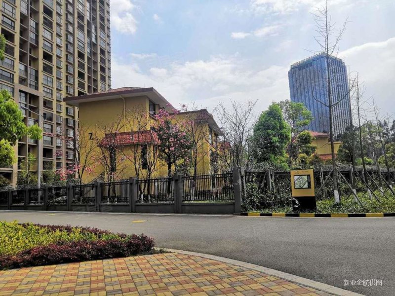 精装100万3房6楼山水新城107平山水润城东南