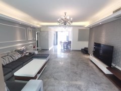 惠州惠城东湖花园威尼斯大4房出租，213平方，豪华装修，新家具家电，出租房源真实图片