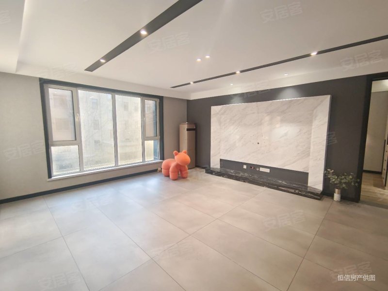 伯爵公馆复式电梯洋房上下213平房主急售带100万装修