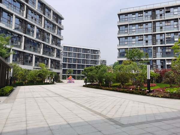 杭州西湖留下景顺铂悦城(商住楼)铂悦城精装小边套出租!窗户多采光好!