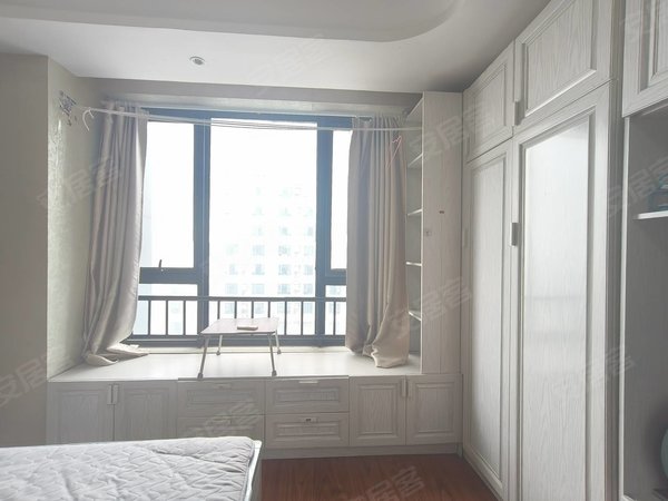 金华金东多湖万达广场万达广场精装修公寓，家电齐全拎包入住，交通便利轻轨旁出租房源真实图片