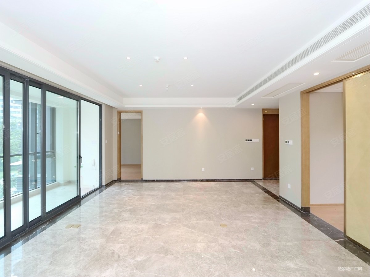 滨江丹枫四季次新房 房东一天没住过  品质小区 優值资产