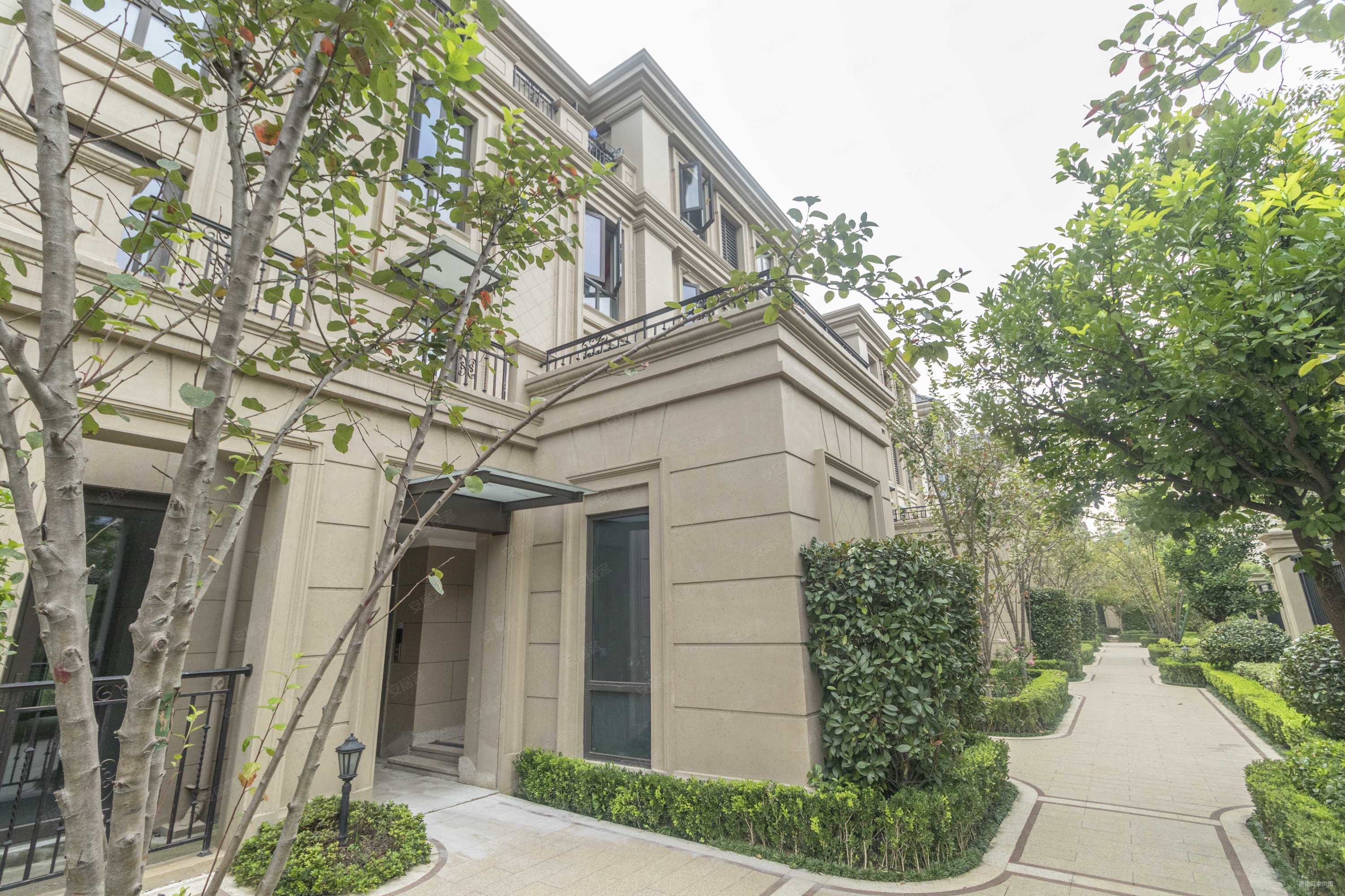 绿城桃源小镇兰颂苑公寓住宅