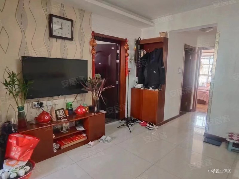 富安花园多层三室带家具家电南北通透拎包入住