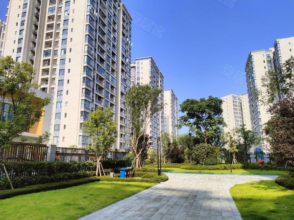 重庆巴南界石御华兰亭(二期)御华兰亭,高档小区,精装二房,出入方便