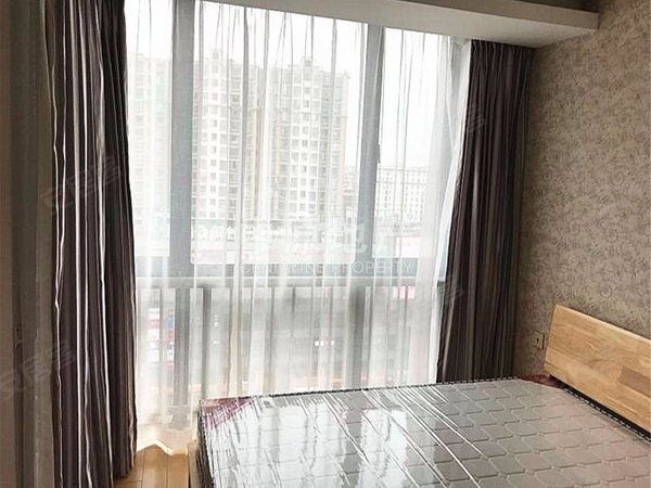 上海长宁天山衡辰公寓主卧朝南,电梯房,繁华地段,采光充足,精装修出租