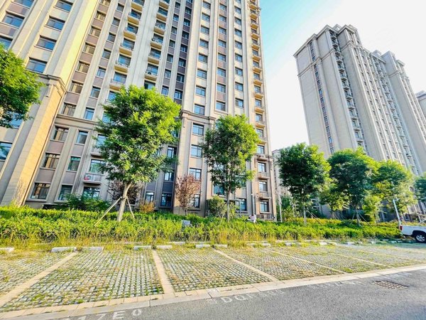 青岛城阳棘洪滩中车小镇中车小镇房源采光好!南北通透!看房方便!