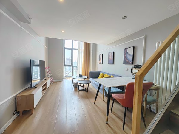 青岛崂山汽车东站青铁华润城(商住楼)半年付 青铁华润城 精装loft公寓