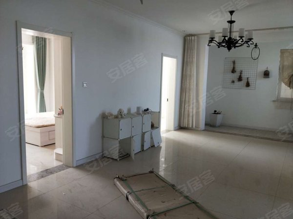 【多图】国信国际公馆,银泰城租房,国信!精装3室 !停车方便 !