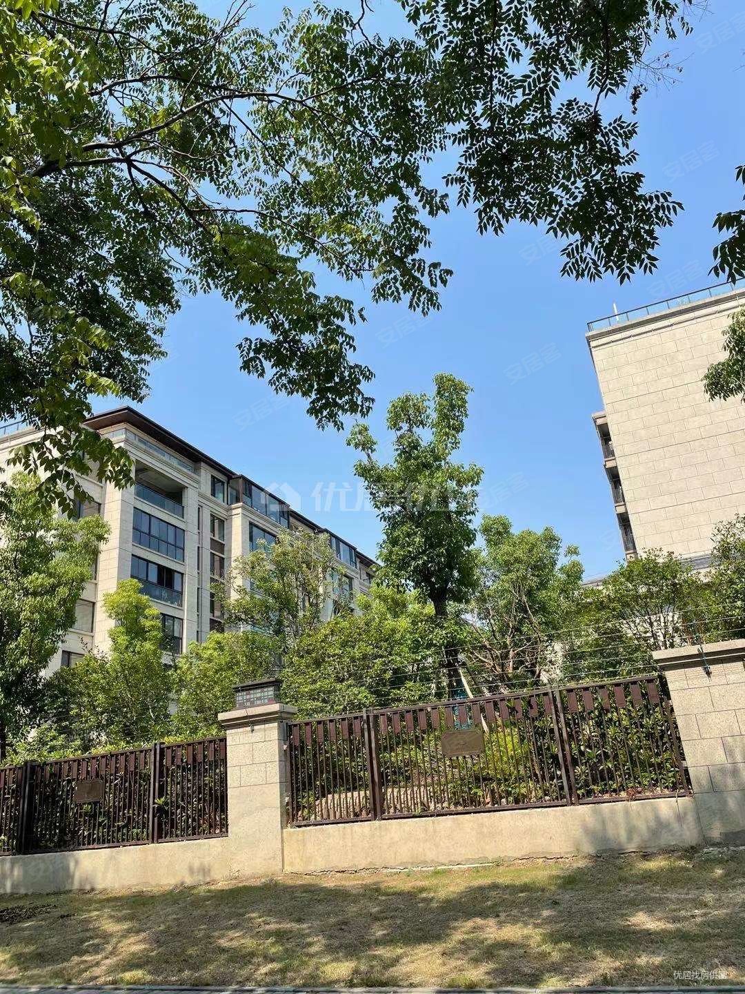 精装洋房,好楼层,好位置,人车分流,环境优美,唐宁府二手房,1070万,4室