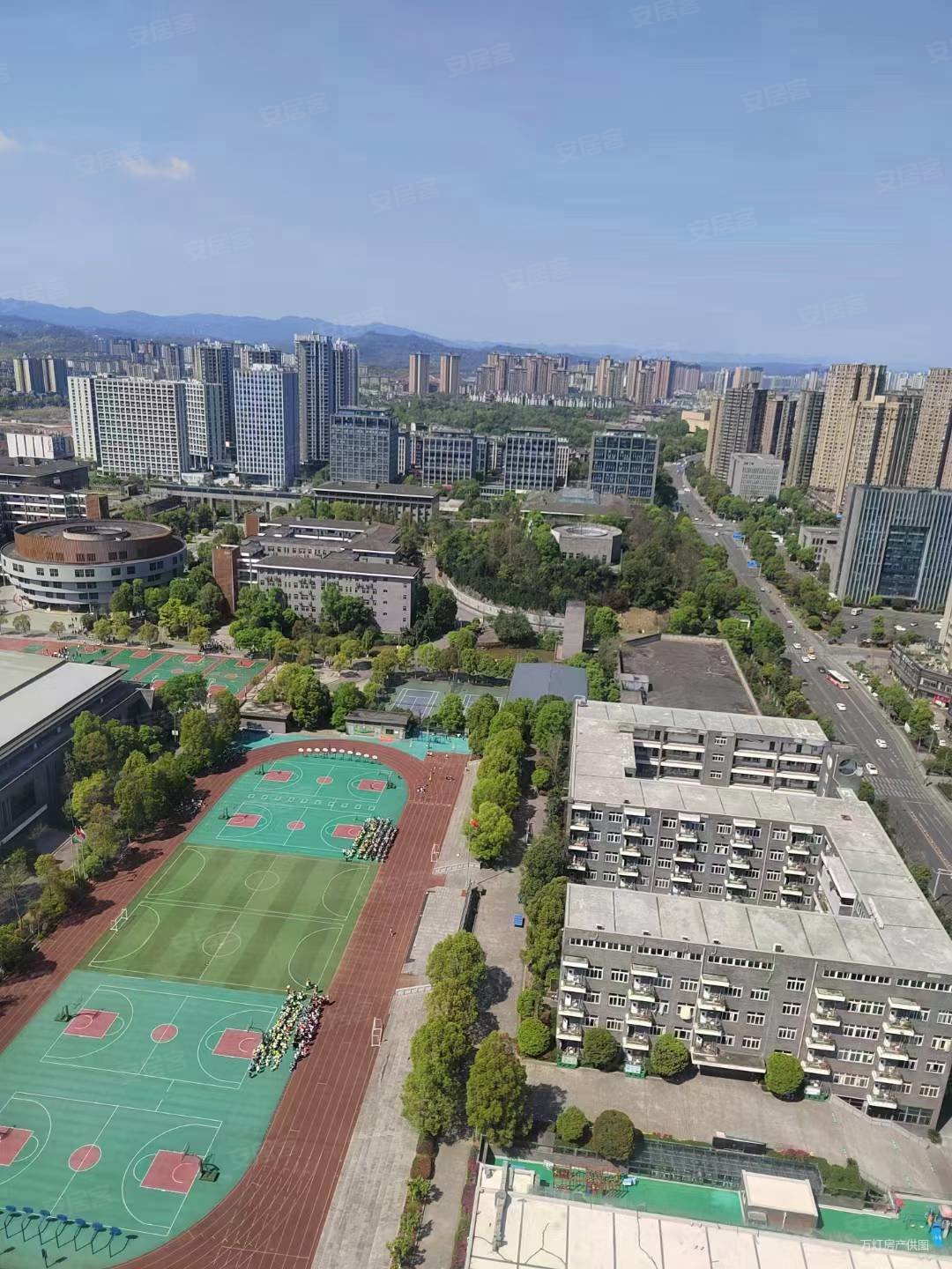 精家装家具家电齐全,俊豪城(东区)二手房,65万,3室2厅,1卫,94.