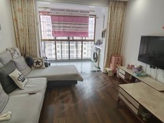 咸宁嘉鱼嘉鱼城区小区绿化好,很安静,自住养老都不错,配有电梯,上下楼都很方便出租房源真实图片