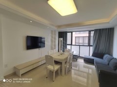 嵊州城区市中心出租：江景一品，三室两厅，精装修，2300元月出租房源真实图片