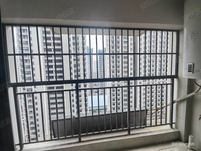 万泓中心商品住宅次新房中间楼层出行方便南北通透