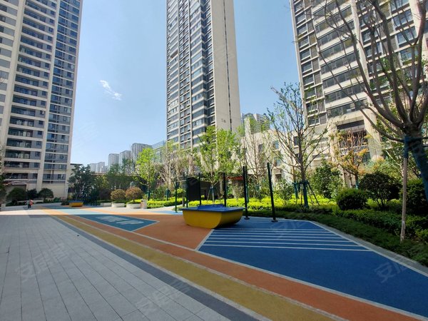 昆明官渡巫家坝保利天际花园(商住楼)保利天际loft公寓 可短租 可押一