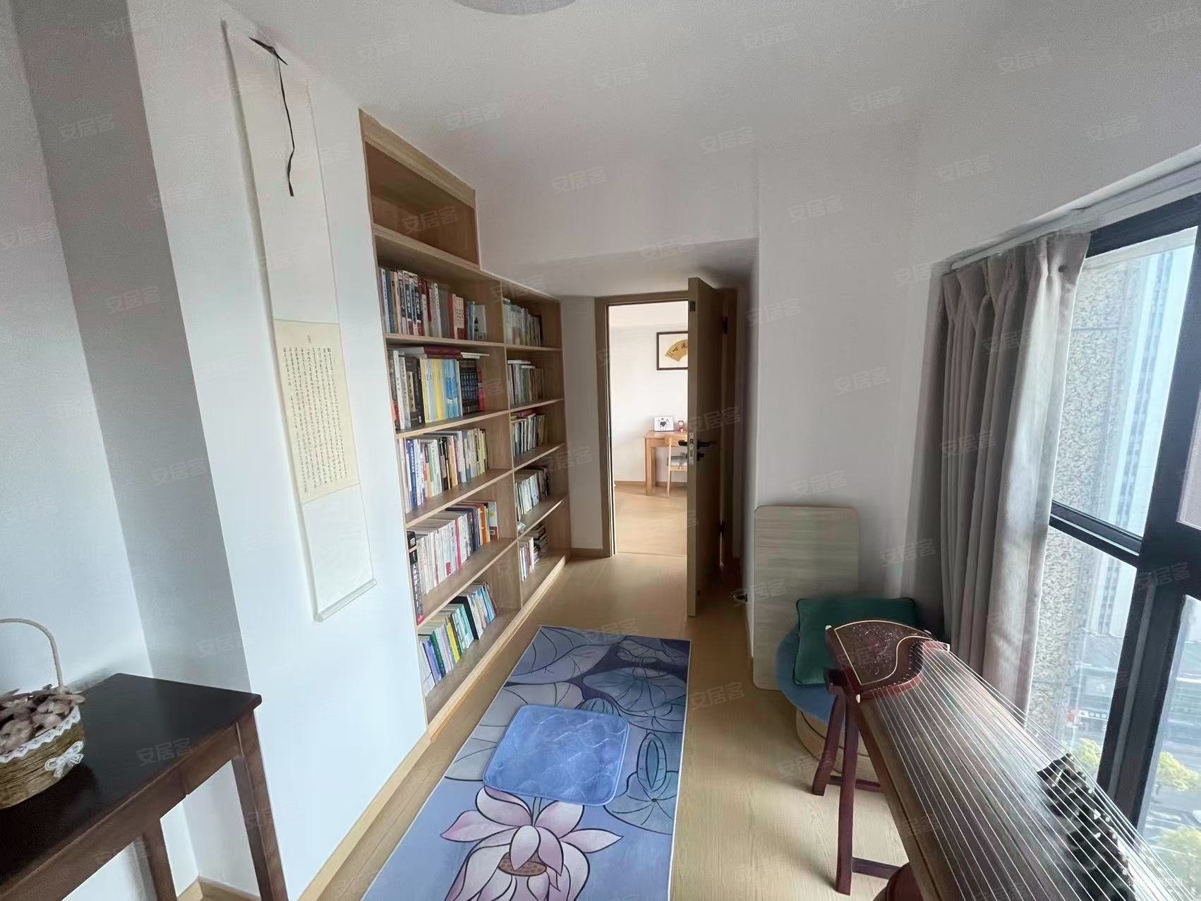 美致生活广场3室2厅3卫43.29㎡南北78.8万