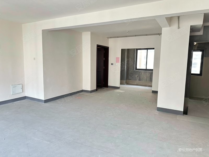 天铂4房2厅2卫140平,苏州湾天铂二手房,370万,4室2厅,2卫,140平米