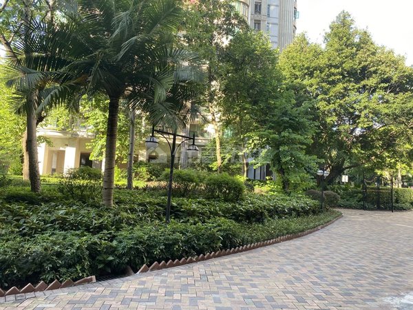 广州海珠广州塔泓景花园(b区)赤岗地铁站 电梯南向2房 精装修 居家