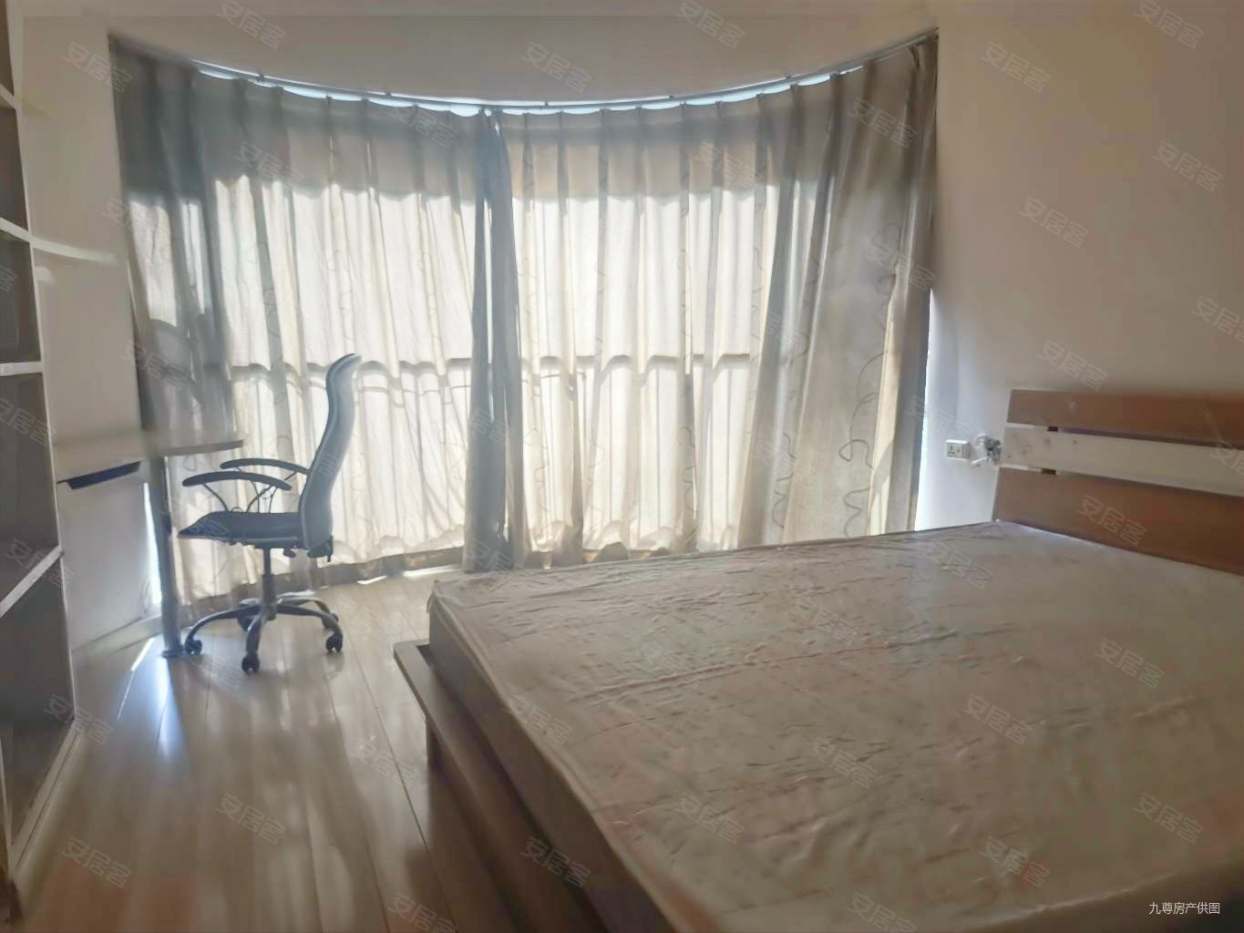 新上精装大两房 林泉雅舍带入户花园 外阳台 住家安静