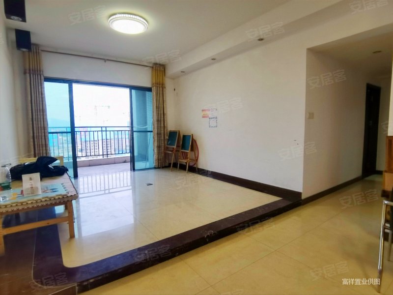 景湖名郡 精装三房 户型方正 位置安静 看房方便