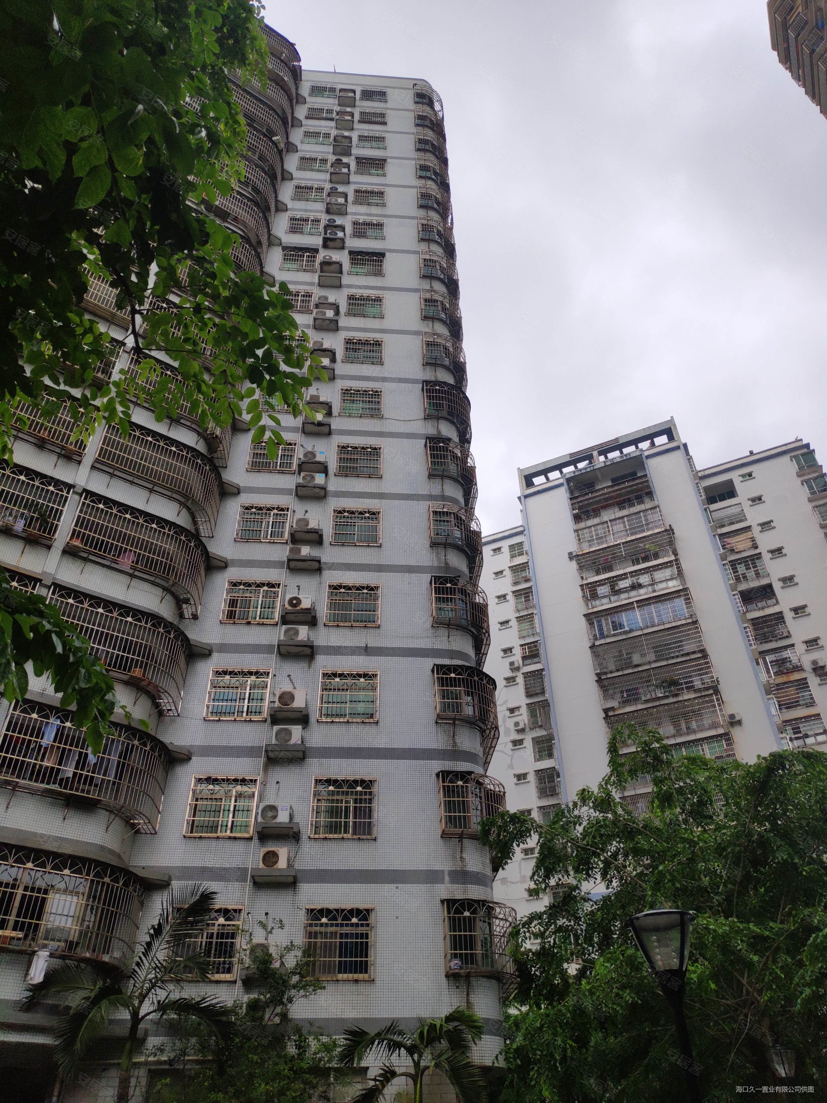 金都花园2室1厅1卫67.79㎡南北89万