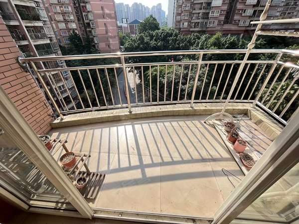 重庆江北观音桥东方家园(a区)急租东方家园 环境好 配套成熟 交通便利